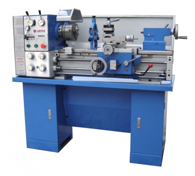 Horizontale CNC-Metalldrehbank 0