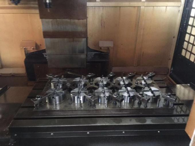 Elektrische hohe Präzision Cnc-Drehbank der CNC-Metalldrehbank-Mt6 mit Programm-Kontrollsystem 1