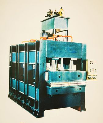 Feste Struktur-Holzbearbeitungs-Presse-Maschinen-hydraulische heiße Presse-Maschine