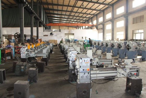 Der CNC-C6241 Struktur-Metallbank-Drehbank Metalldrehbank-230V doppel-wandige