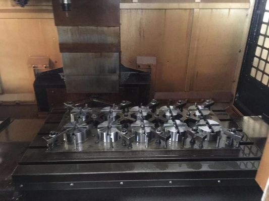 Spitzen Sie sich Oberflächenmetallcnc zu, der 340mm programmierbare Metalldrehbank dreht